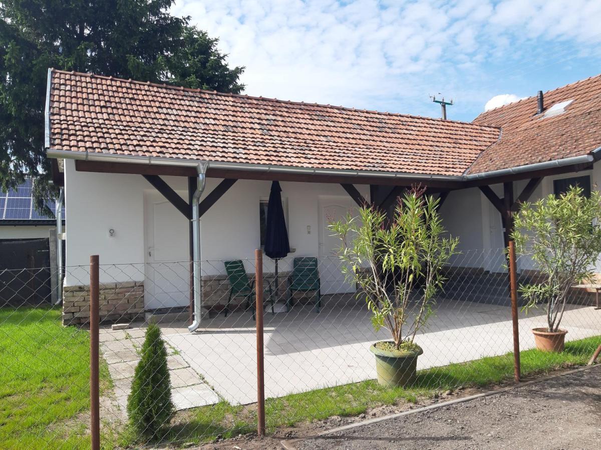 Alfa Szallashely Sándorfalva Exterior foto